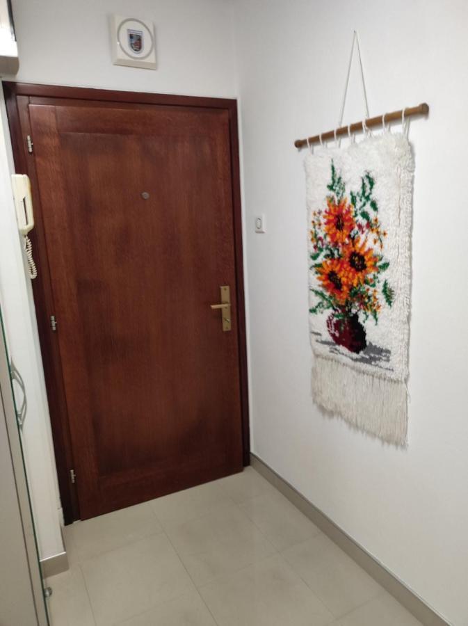 Lola Home Карловаць Екстер'єр фото